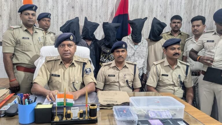 अपहरण व लूट की बड़ी साजिश नाकाम: सारण पुलिस ने 5 अपराधियों को हथियार समेत दबोचा